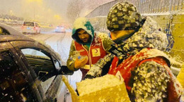 Kızılay'dan İstanbul'da mahsur kalanlara yardım