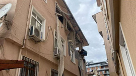 Üsküdar'da 3 katlı binada patlama